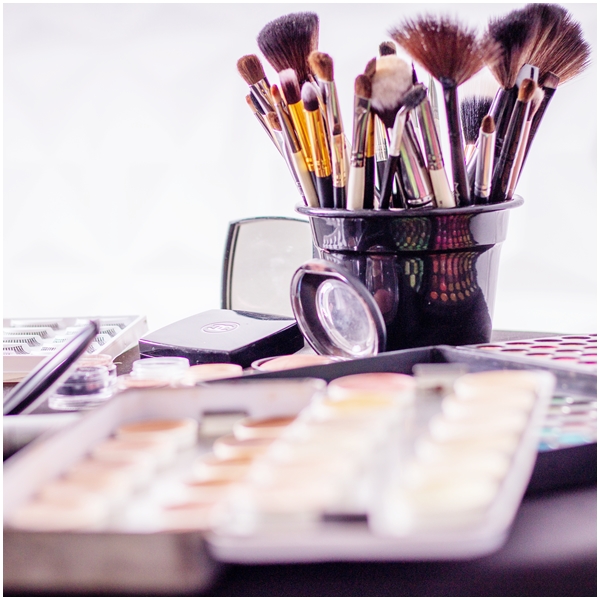 Important Make-up tools and how to use them